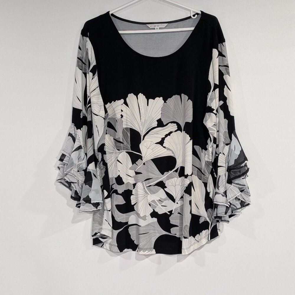 *3/$10* Cleo Ruffled Bell Sleeve Blouse Black White Size XXL